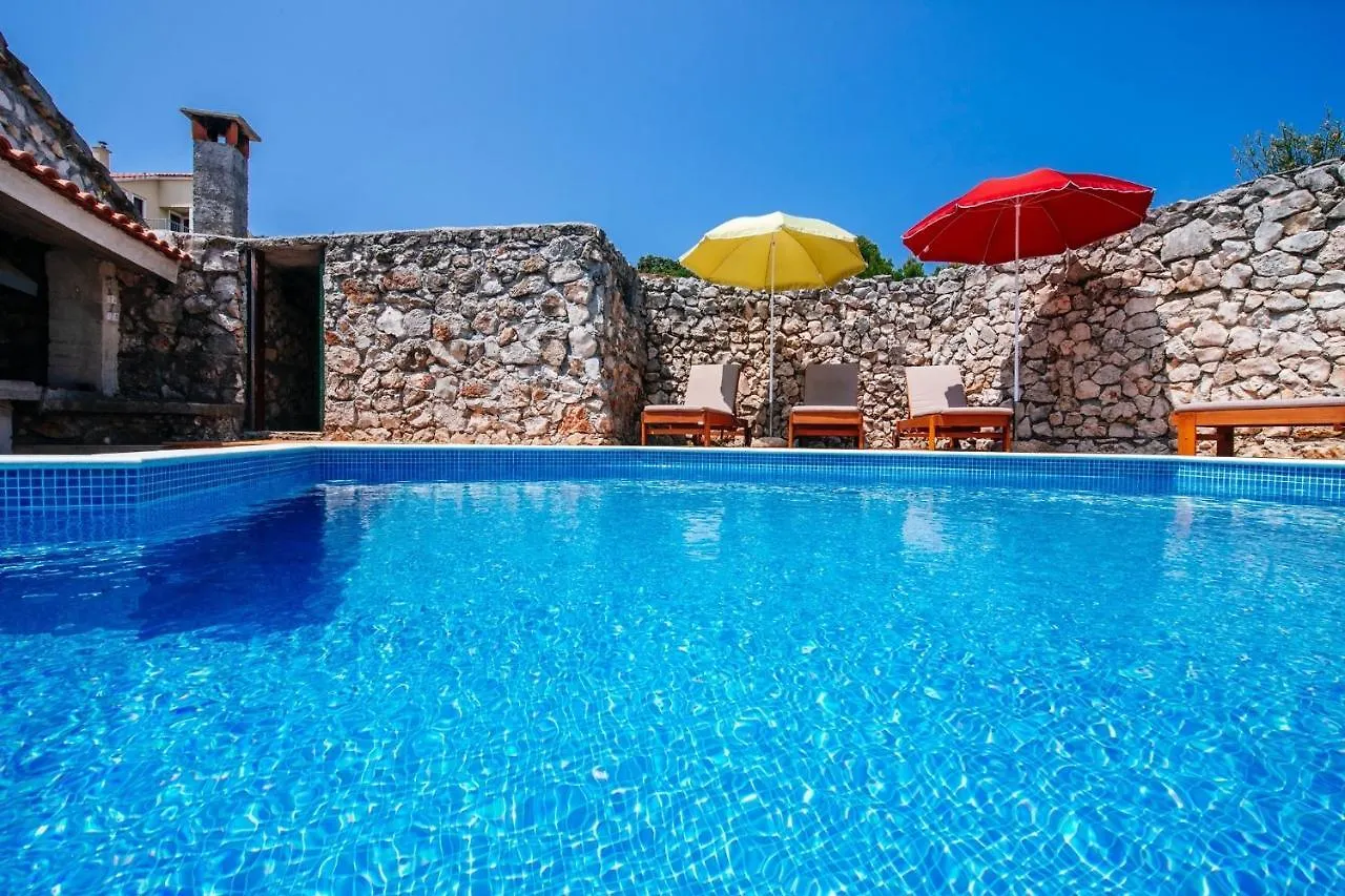 Villa Lily Comfortable Holiday Residence Вели-Иж