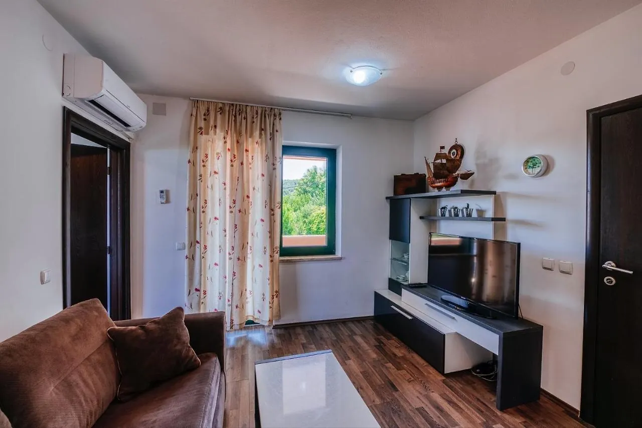 Villa Lily Comfortable Holiday Residence Вели-Иж 0*,