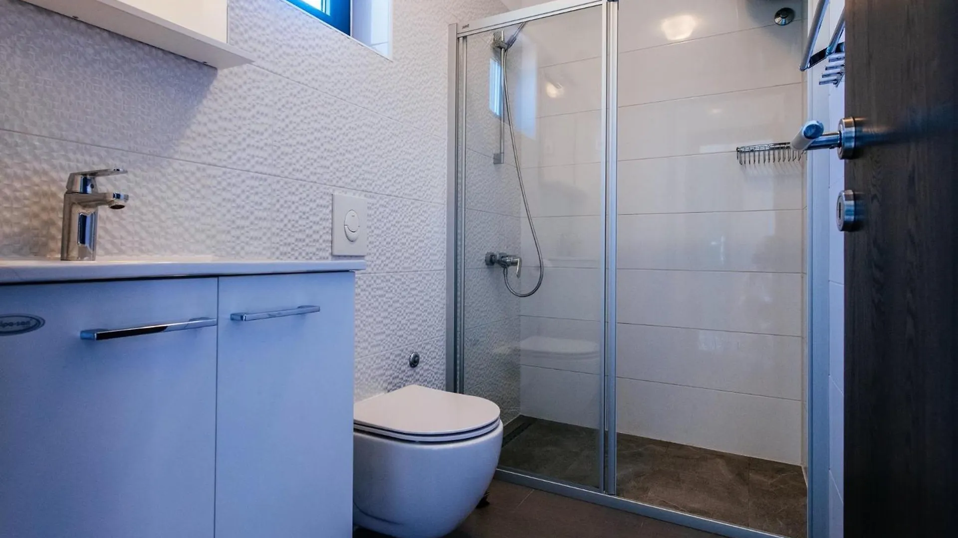 Villa Lily Comfortable Holiday Residence Вели-Иж