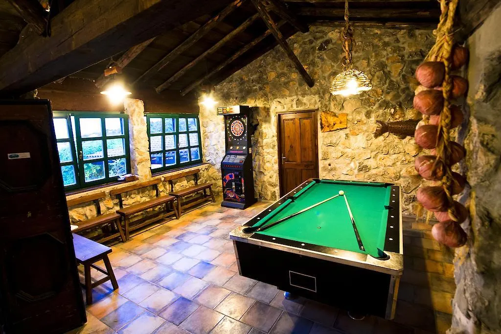 Villa Lily Comfortable Holiday Residence Вели-Иж 0*,